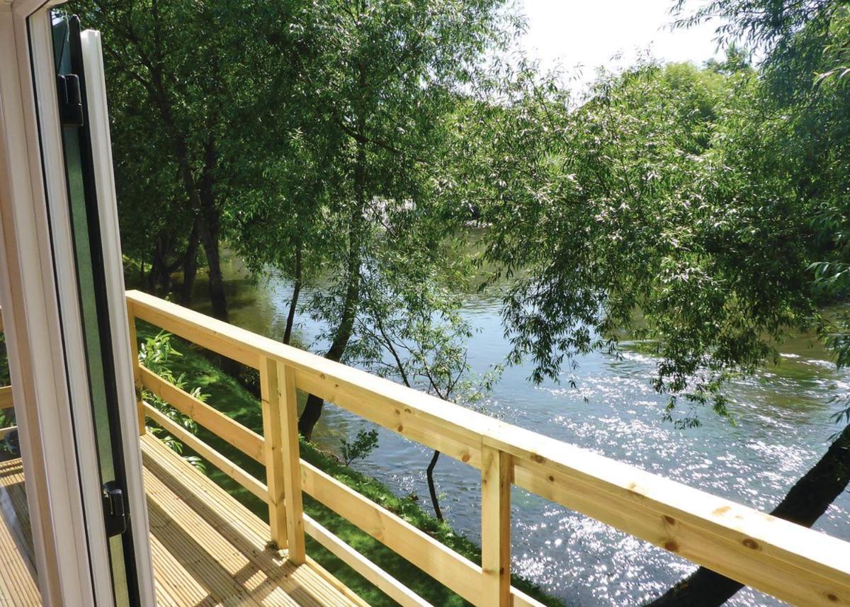 Weir Country Park Hotel Holtby Ngoại thất bức ảnh